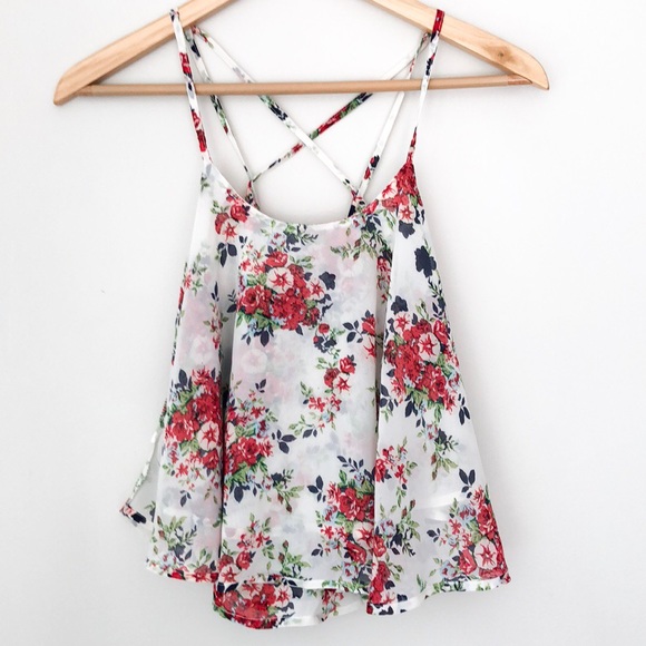 SHEIN Tops - NWOT SHEIN White Flowered Crop Top One Size